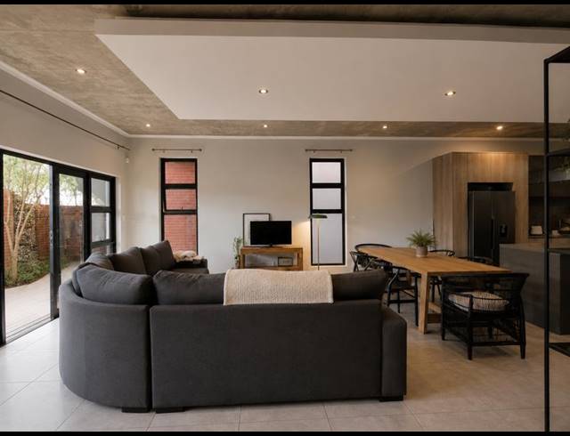 3 BEDROOM PROPERTY TO RENT IN MENLO PARK